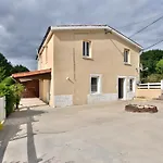 Nyaraló De La Faziliere *