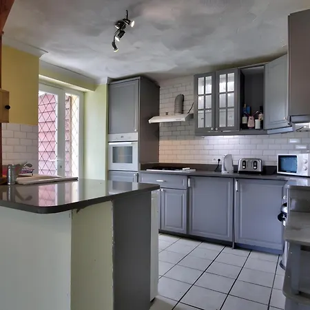 Сasa de vacaciones De La Faziliere *